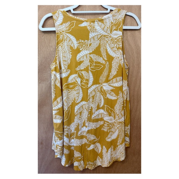 Old Navy Lux Sleeveless Top - Picture 3 of 6